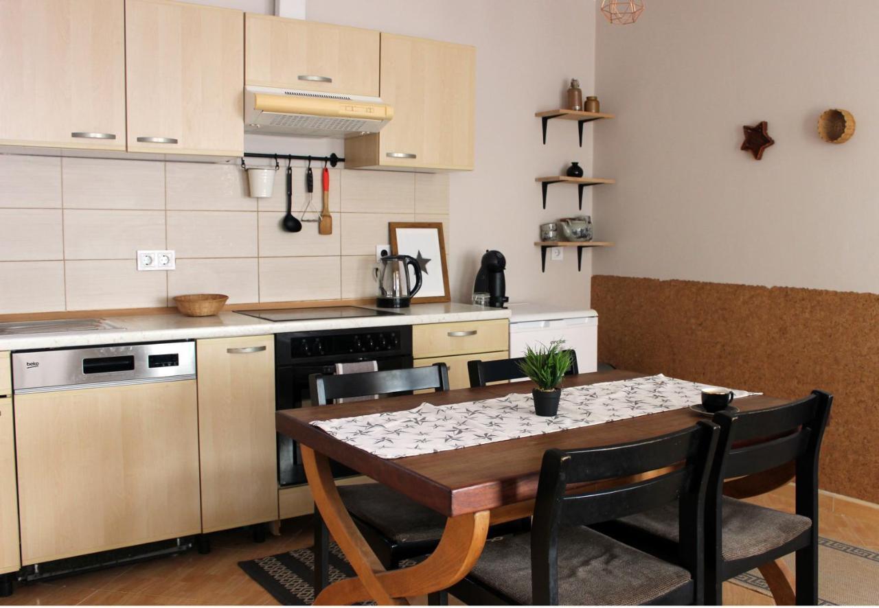 Elizabet Home Apartman Орадя Екстер'єр фото